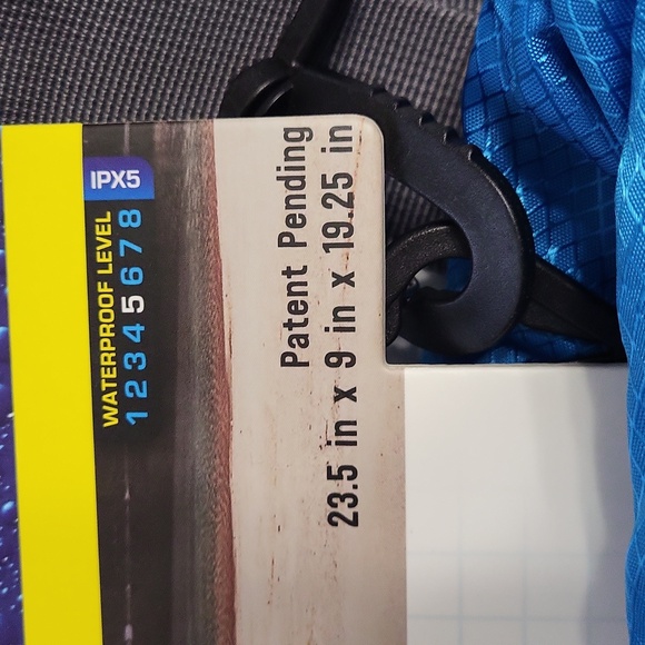 NWT Lewis N. Clark Waterproof Sling Bag Backpack - Picture 4 of 10